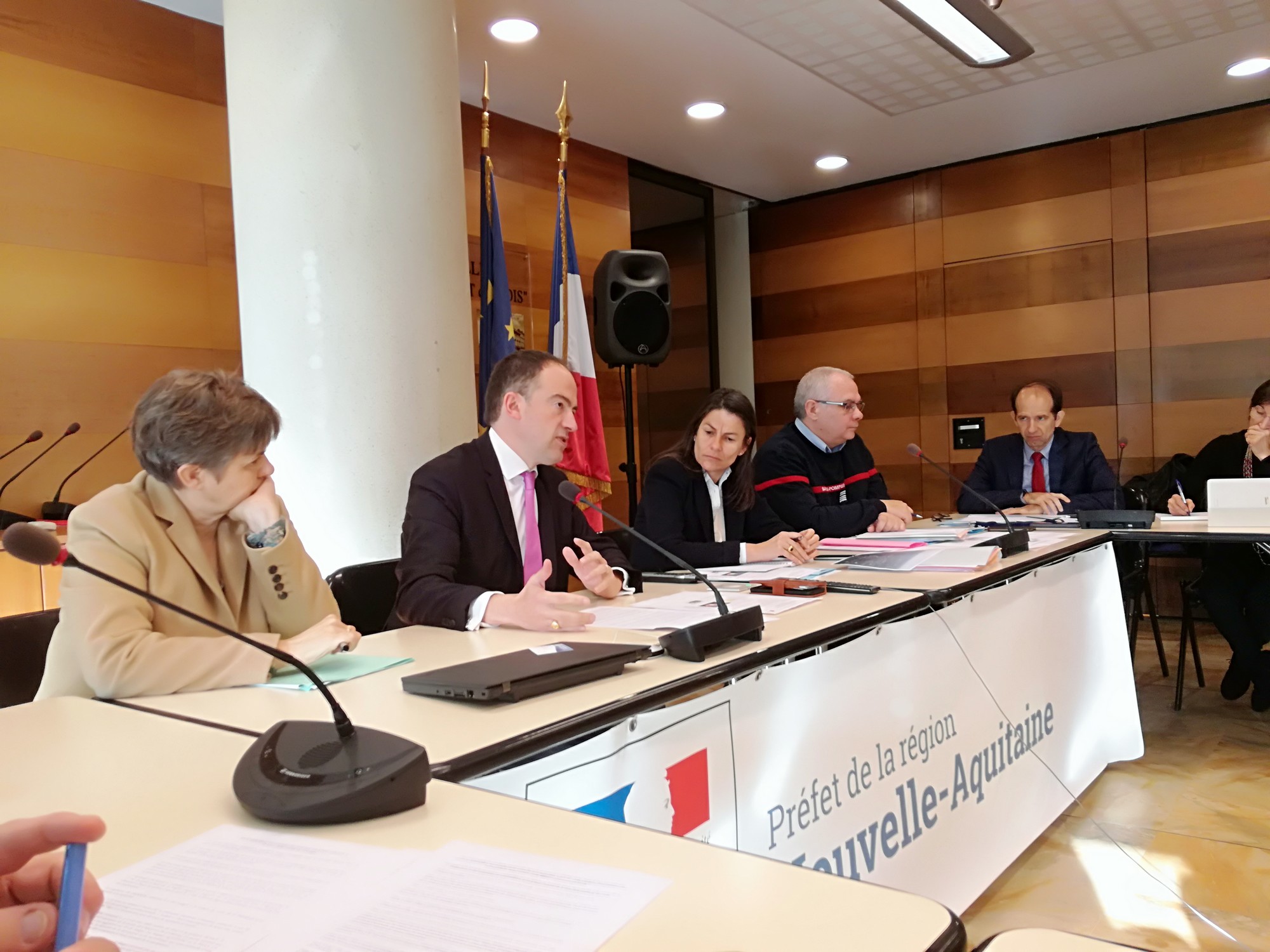PC de crise à la préfecture de zone organisée le matin du 13 mars 2019 suite au naufrage du cargo Grande América. PC de crise à la préfecture de zone organisée le matin du 13 mars 2019 suite au naufrage du cargo Grande América.